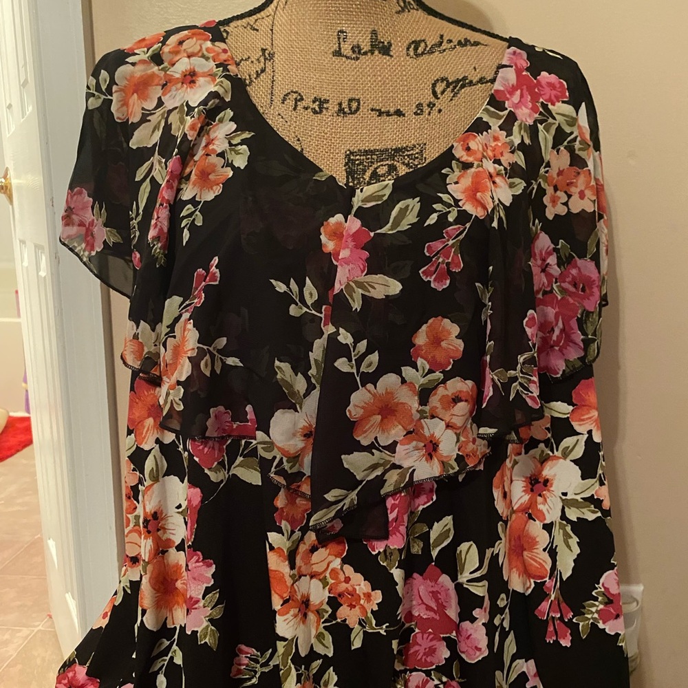 Perseption Floral Blouse - Black and Pink